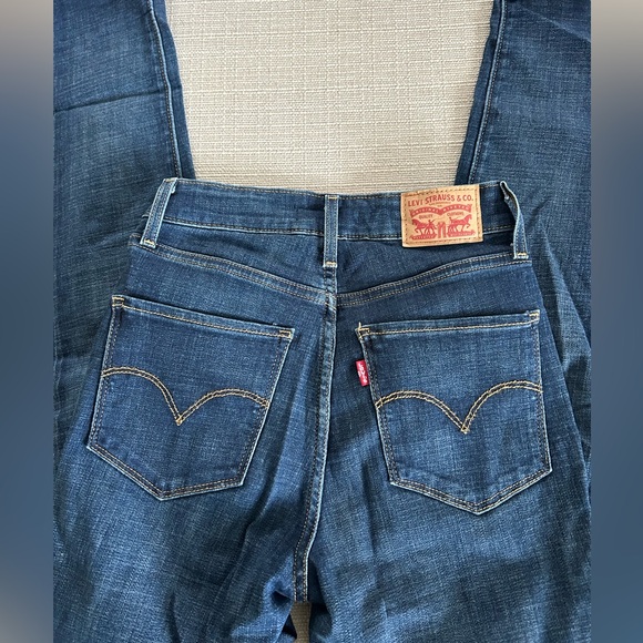 LEVIS 721 HIGH RISE SKINNY WOMEN'S JEANS- size 25 - Picture 4 of 5